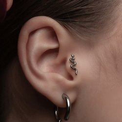 Tragus piercing