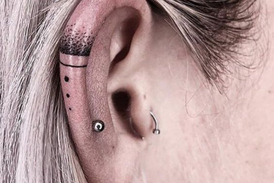 Тату на ухе (20)